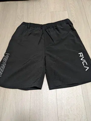 RVCA 블랙 숏 팬츠 M