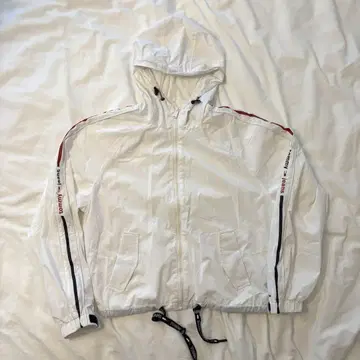 Tommy Jeans 화이트 후드 부착 나일론 자켓
