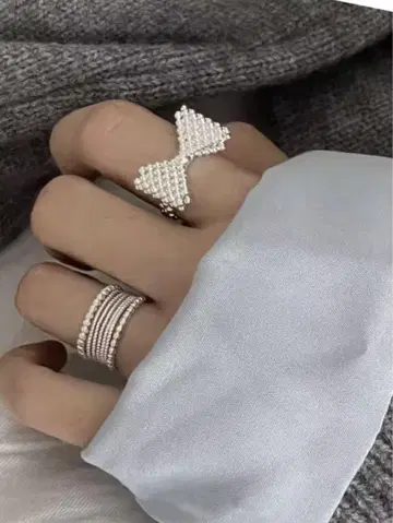 실버 리본 비즈 반지