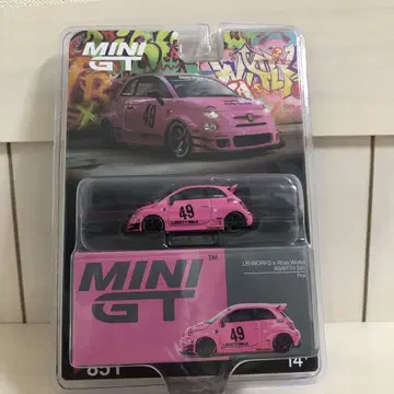 트루 스케일 MINI GT LB-WORKS ABARTH 595 핑크