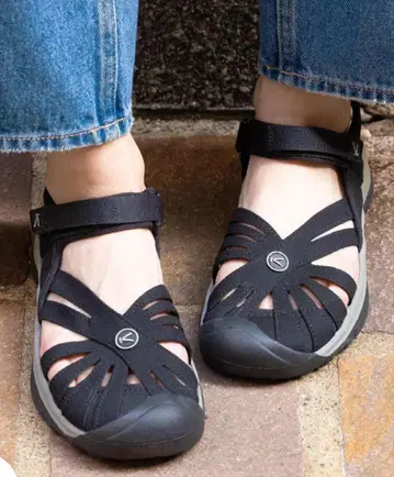 KEEN 로즈 샌들 블랙 23cm