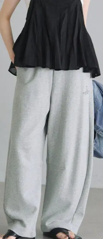 퓨어세신 커브 실루엣 스웨트 팬츠(새상품급)