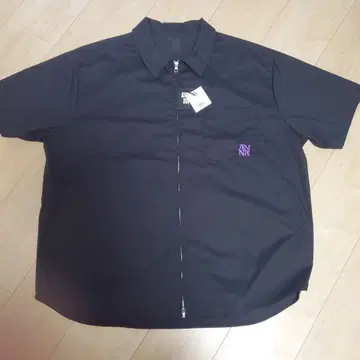 ANNA 지퍼가 달린 블랙 셔츠