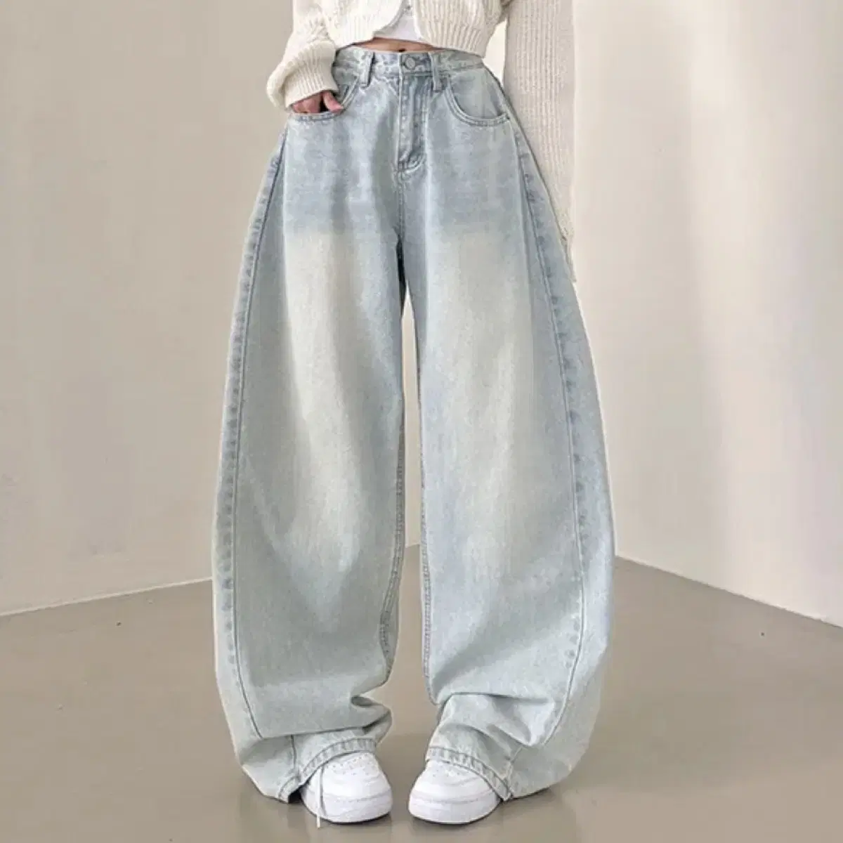 【MODIMOOD】SIDE PINTUCK WASHING DENIM Modimood Washing Side Pintuck Wide Pants (Dark Black/M) on