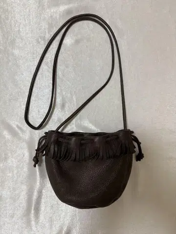 Aeta 프린지 가죽 숄더백