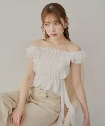 chico 미사용 새상품 레이스 드롭 프릴 셔링 블라우스
