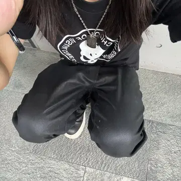블랙 코팅 데님 코팅