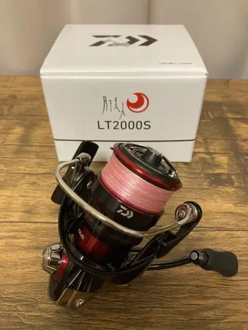 Daiwa 23 달 아래의 미인 LT2000S