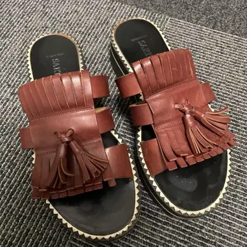 SARTORE 프린지 브라운 샌들