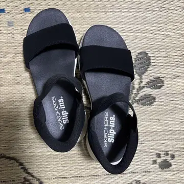 SKECHERS Slip-Ins 블랙 스포츠 샌들 24cm