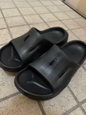 HOKA 호카 ORA RECOVERY SLIDE 3 리커버리 샌들