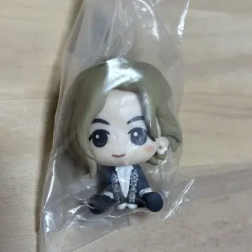 Mrs.GREEN APPLE 피규어