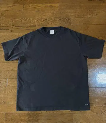 팔라스 UNISEX T-SHIRT BLACK