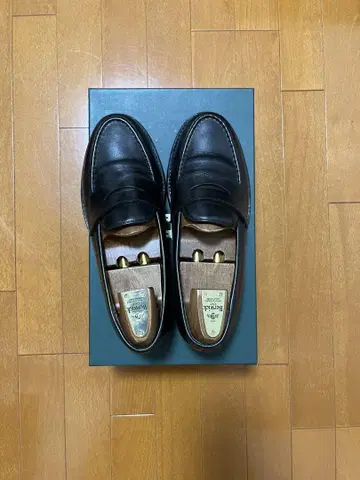 HARROGATE 블랙 가죽 로퍼