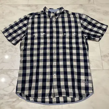 CROOKS & CASTLES 체크 무늬 반팔 셔츠 M