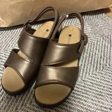택 포함 새상품 일본제 천연 가죽 여성용 샌들 L