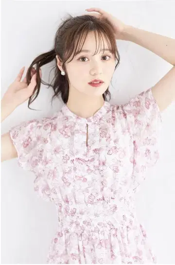 토코 클로젯 시어 자카드 플라워 프린트 셔링 원피스