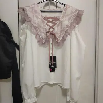 MARS 레이스 오프숄더 셔츠