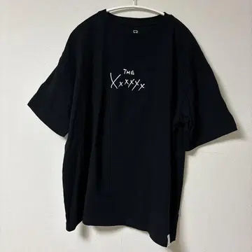 THE XXXXXX 블랙 티셔츠