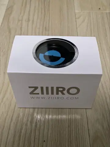 ZIIIRO 파랑/블랙 아날로그 시계 메탈 밴드