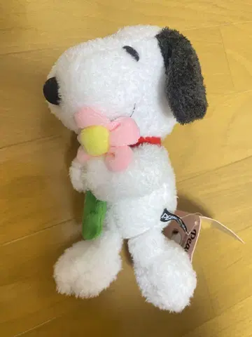 스누피 봉제 인형 꽃 포함