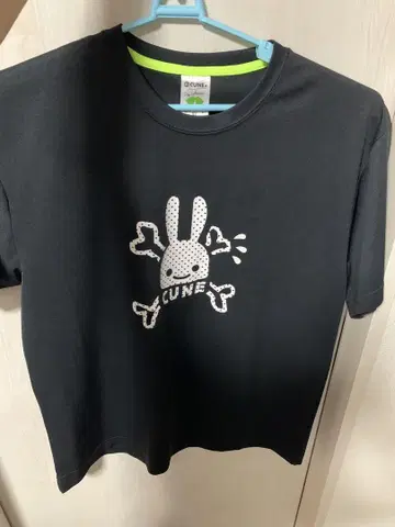 CUNE 토끼 프린트 티셔츠 XL 블랙