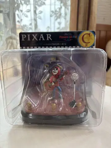 PIXAR 리멤버 미 피규어
