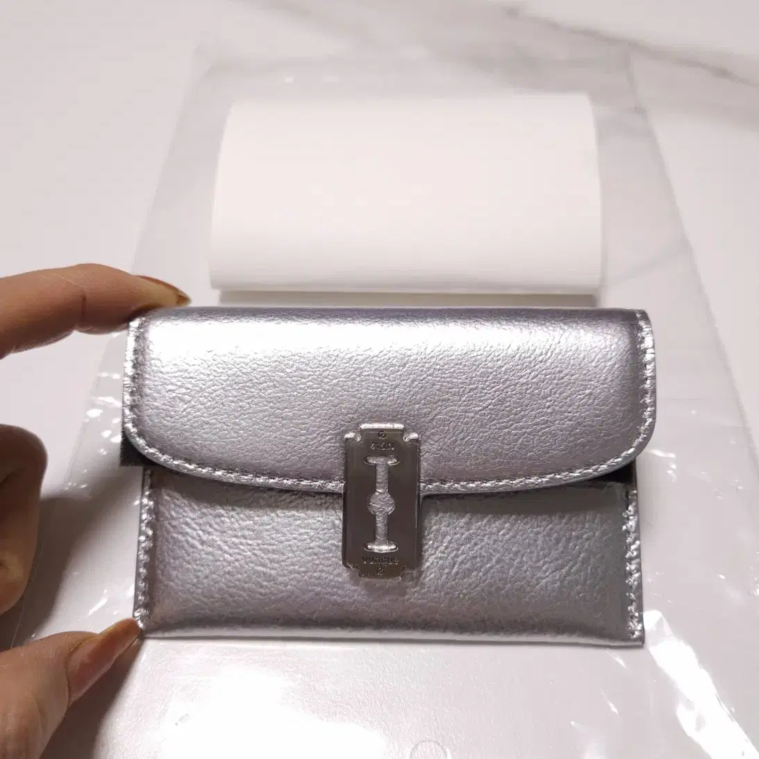 VUNQUE | 분크 Vunque Magpie Zipper Card Wallet (New) on
