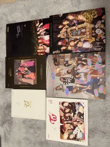 TWICE 앨범 세트 포토 카드 포함