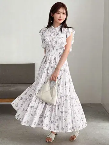 SHEIN FRIFUL 꽃무늬 슬리브리스 원피스 화이트