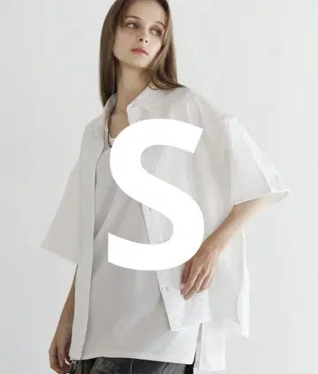 LILL 릴랙싱 하프 슬리브 레귤러 셔츠