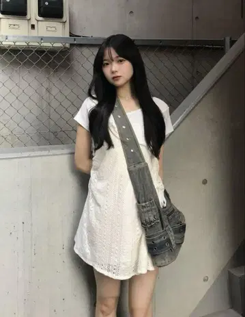 화이트 원피스 레이스 도킹 미니 원피스 emmy풍