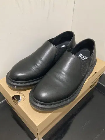 Dr.Martens LOUIS 슬립온 슈즈