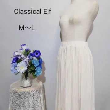 클래식 엘프 미사용 새상품 캐주얼 팬츠 플리츠 아이보리 색상!