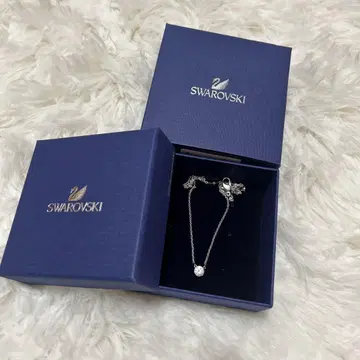 SWAROVSKI 크리스탈 펜던트 목걸이
