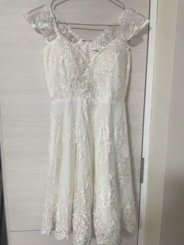 JEWELS 화이트 레이스 드레스