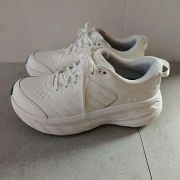 HOKA BONDI SR 25.5cm 화이트 새상품급 실내 착용 4시간