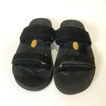 SUICOKE 비브람 밑창 더블 스트랩 샌들 금장 장식