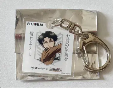 진격의 거인 아크릴 키링 리바이