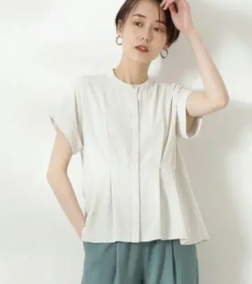 화이트 반팔 블라우스 N.Natural Beauty Basic M 사이즈