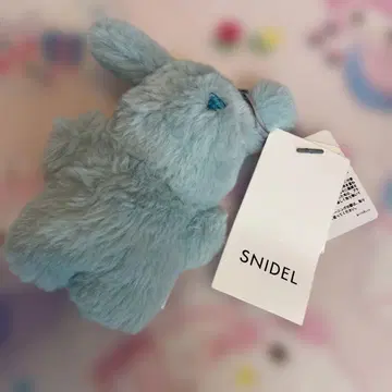 새상품 SNIDEL 모피 참 라이트 블루 키링