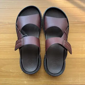 미사용 리게타 브라운 벨크로 테이프 샌들
