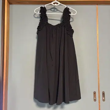 어깨 프릴 미니 원피스