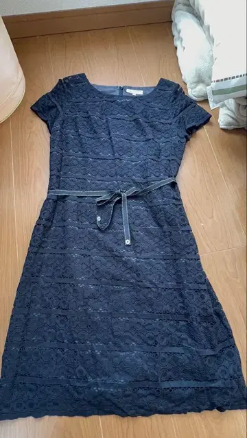 블랙 포멀 레이스 반팔 무릎 기장 원피스 40