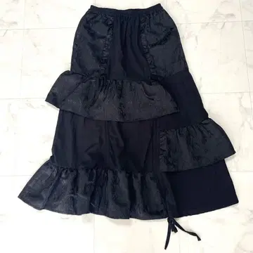 컨디션 최상 24AW 메리제니 플라워 자카드 드로스트 스커트 블랙