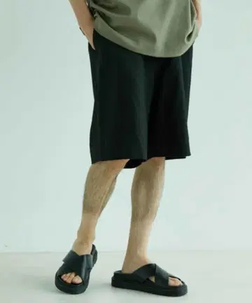 ADAM ET ROPE' 리넨 반바지