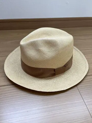 베이지 밀짚모자 리본 포함