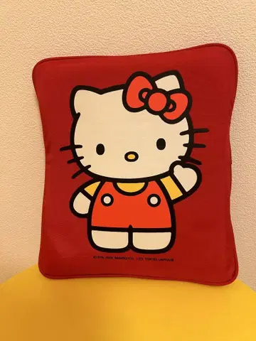 레트로 헬로키티 쿠션 산리오