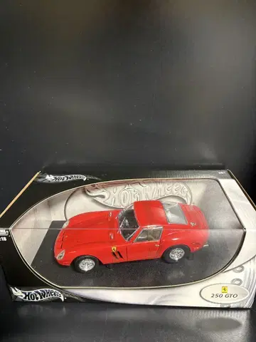 핫휠 250 GTO 레드 1/18