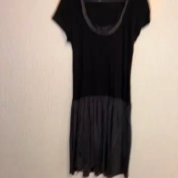 사카이 럭 슬리브리스 절개 원피스 블랙